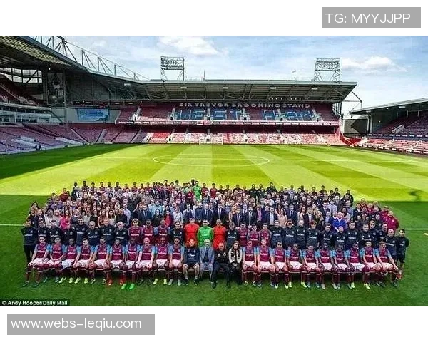 上海足球队心理素质深度对比分析及其对比赛表现的影响探讨