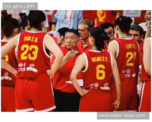 大学男篮与中国女篮的精彩对决：谁能在篮球场上赢得胜利与荣耀